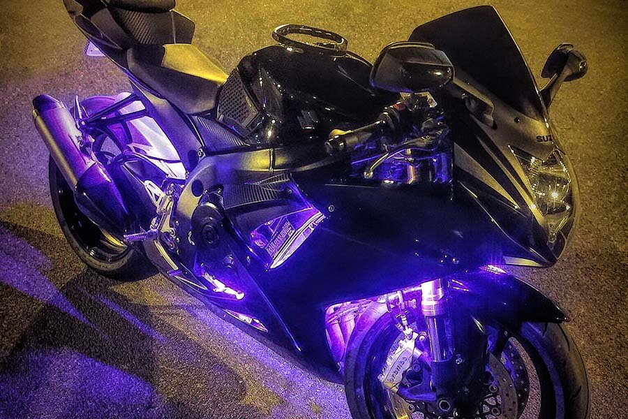 Decorate motorcycles with LED strips